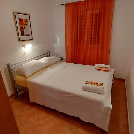 Obrovski Apartamento